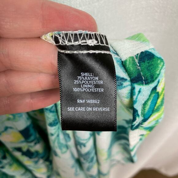 Torrid Green Watercolor Floral Gauze Halter Tiered Maxi Dress Sz.2 NWT - Picture 14 of 16